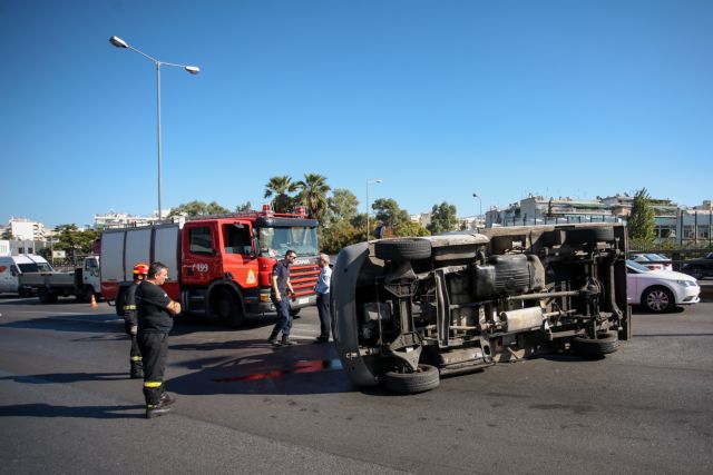 Κηφισός : Ανατροπή φορτηγού – Ουρές χιλιομέτρων
