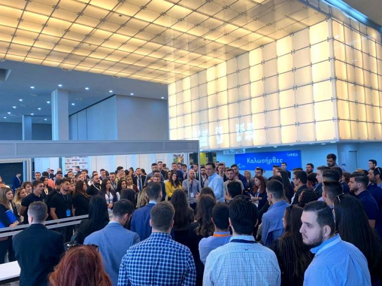 Αντικαπνιστικός νόμος : Τι θα ισχύει με το κάπνισμα στα καφέ και στα γήπεδα