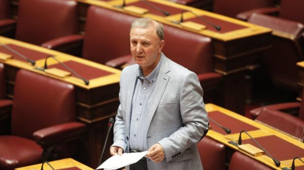 Παπαδόπουλος κατά στελεχών ΣΥΡΙΖΑ: Έκαναν λάθη και σφυρίζουν αδιάφορα