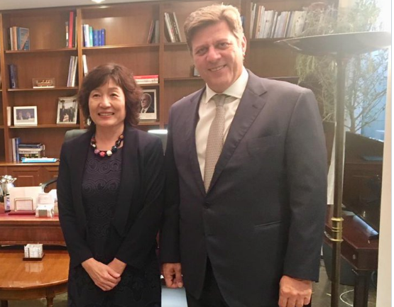 Συνάντηση του Μιλτιάδη Βαρβιτσιώτη με την Κινέζα πρέσβη