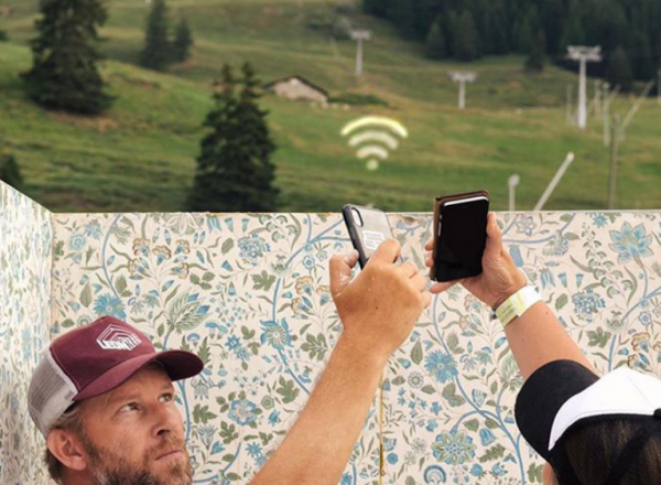 Ένα τεράστιο σύμβολο WiFi στις ελβετικές Άλπεις