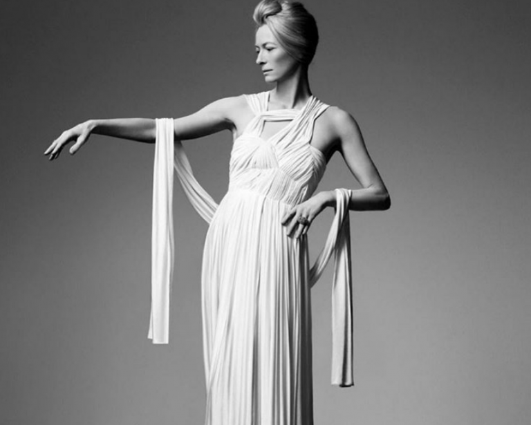 Σοφία Κοκοσαλάκη: Οι εμβληματικές δημιουργίες της μέσα από φωτογραφίες