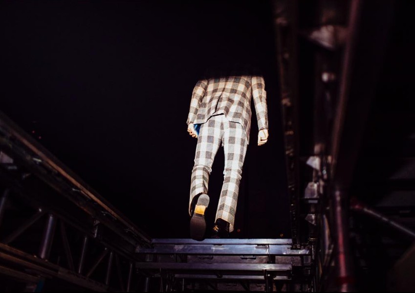 Διάσημος τραγουδιστής αυτοπροτάθηκε να γίνει ο νέος Τζέιμς Μποντ