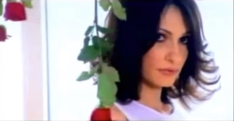 Άσπα Τσίνα: Θα τρίβετε τα μάτια σας με την εμφάνιση της