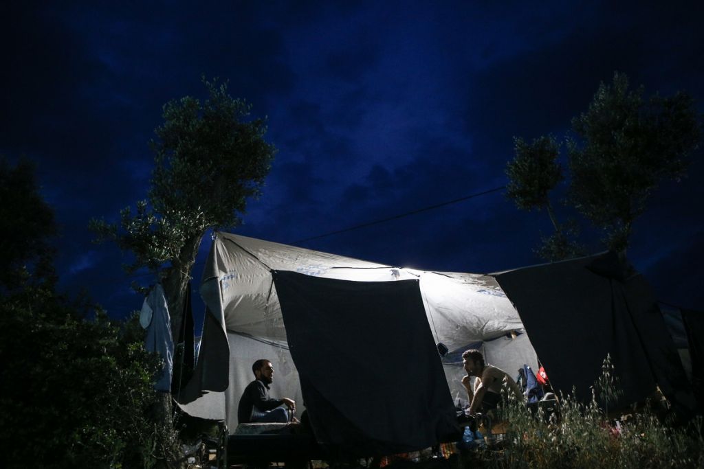 Προσφυγικό : Ξεπέρασαν τις 16.000 οι πρόσφυγες στο κέντρο της Μόριας