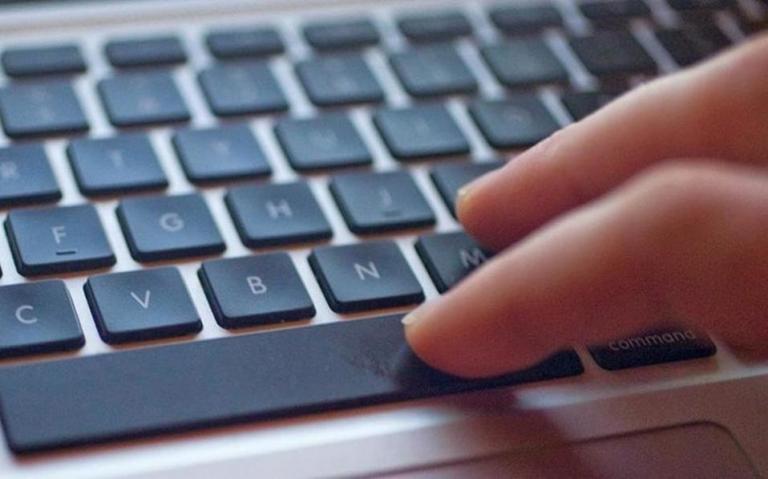 ΕΛΣΤΑΤ : 8 στα 10 νοικοκυριά έχουν πρόσβαση στο διαδίκτυο