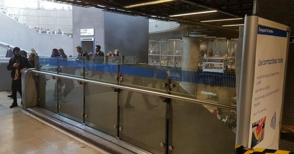 Λονδίνο : Έκλεισαν σταθμοί του μετρό λόγω συσσώρευσης σκόνης στις αποβάθρες [Εικόνες]