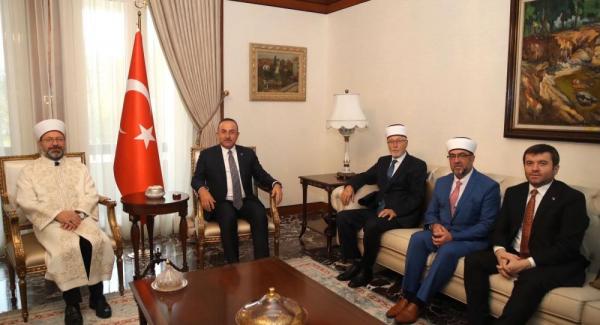 Τσαβούσογλου : Θα προστατεύουμε την τουρκική μειονότητα στην Ελλάδα