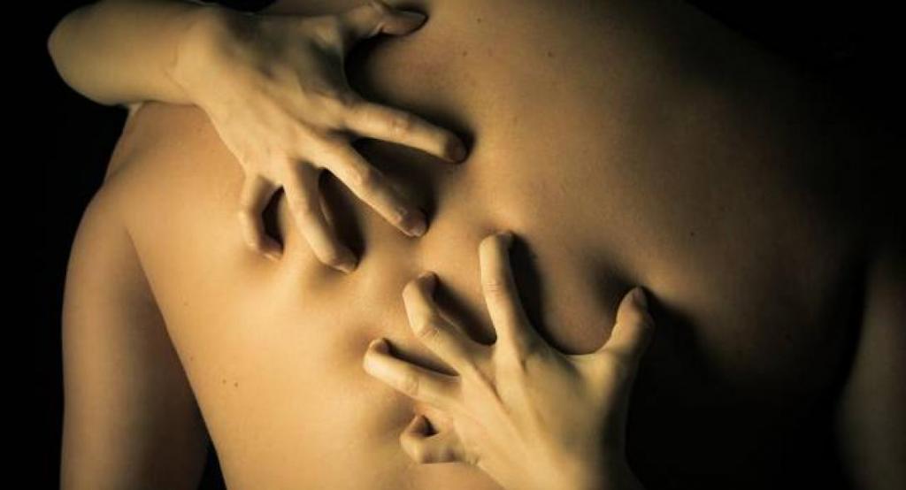 Πρώτη ερωτική εμπειρία από τα 15 και όχι πάντα με προφύλαξη για τους έλληνες έφηβους