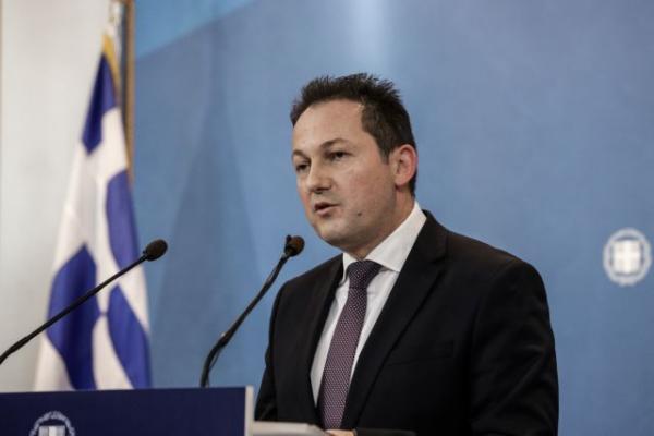 Πέτσας για τρικάκια στον Χρυσοχοΐδη : Τραμπούκικες συμπεριφορές