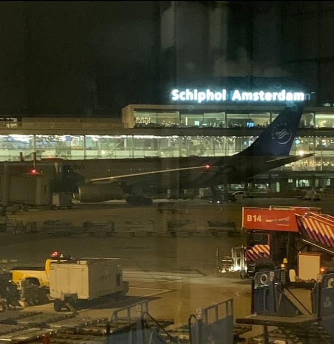 Ολλανδία : Συναγερμός στο αεροδρόμιο από λάθος του πιλότου