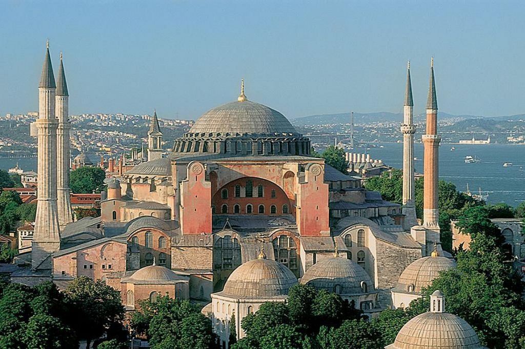 Τουρκικά ΜΜΕ : Ο Ερντογάν αποφασίζει για τη μετατροπή της Αγίας Σοφίας σε τζαμί