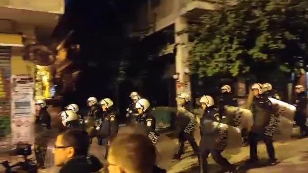 Εξάρχεια : Αποχώρησαν τα ΜΑΤ από τη Στουρνάρη μετά την επιχείρηση