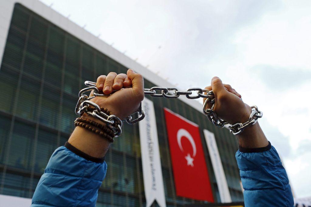 Τουρκία : Συνελήφθη εκ νέου ο δημοσιογράφος Αχμέντ Αλτάν