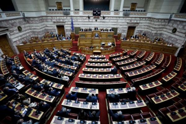 Το «κρυφτούλι» πίσω από… ΑΤΜ της Βουλής