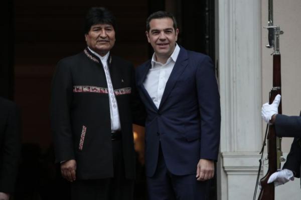 Τσίπρας σε Μοράλες : Ο αγώνας για τη Δημοκρατία στη Βολιβία μας αφορά όλους