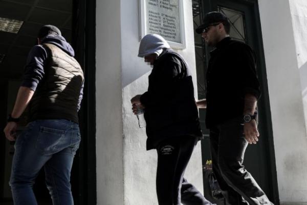 Φονικό στα Μέγαρα : Νέες συγκλονιστικές μαρτυρίες για τον γιατρό
