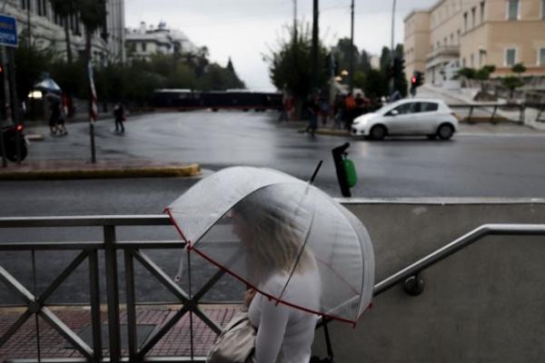 Καιρός : Επιδείνωση την Κυριακή με καταιγίδες και θυελλώδεις ανέμους