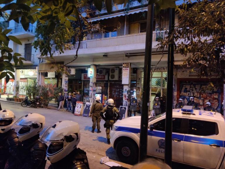 Προσαγωγές ατόμων στα Εξάρχεια μετά από επιχείρηση της ΕΛ.ΑΣ