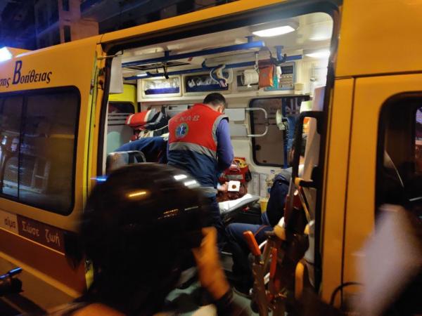Εξάρχεια : Μια τραυματισμένη παρέλαβε το ΕΚΑΒ