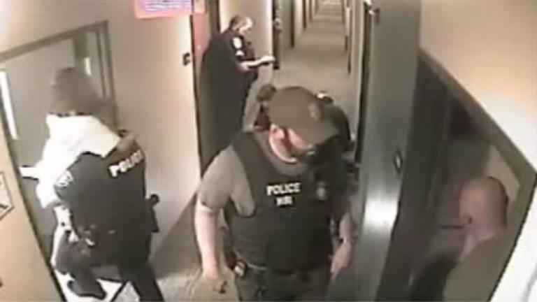 Η συγκινητική στιγμή που η αστυνομία σώζει 8χρονο κορίτσι που απήχθη