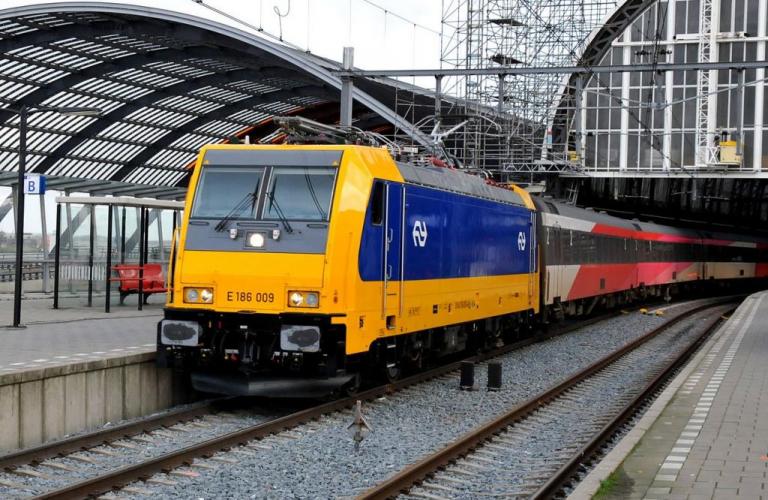 Ολλανδία : Συνελήφθησαν δύο έφηβοι που πυροβόλησαν εναντίον τρένων με αεροβόλα