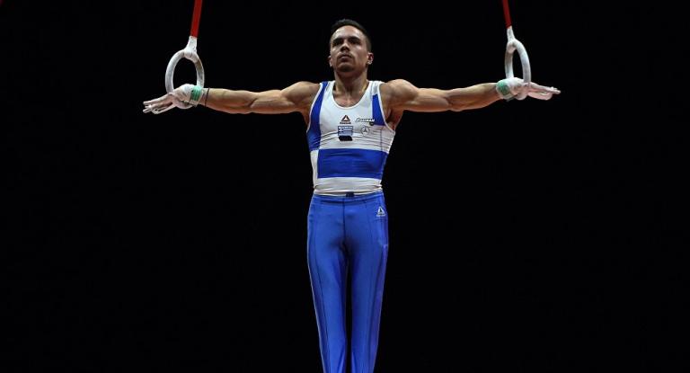 Πετρούνιας : Το απίστευτο δώρο για τη νεογέννητη κόρη του