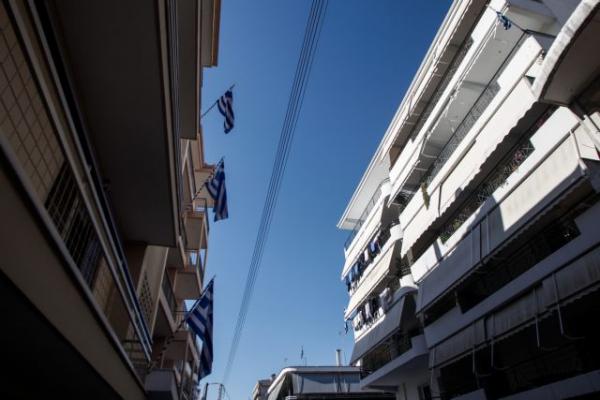 Κρήτη : Μάζευε ρούχα και βρέθηκε στο κενό