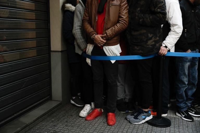 Black Friday : Αντίστροφή μέτρηση για τη μάχη των προσφορών