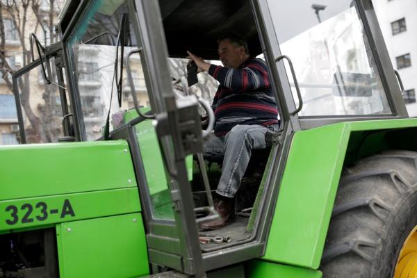 Πετρέλαιο : Σχέδιο ανάσα για τους αγρότες