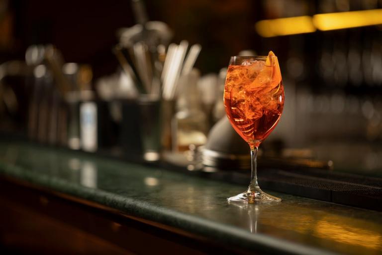 Ποινικός κώδικας : Στο αυτόφωρο για παραβίαση ωραρίου μουσικής σε καφέ, μπαρ και ρεστοράν