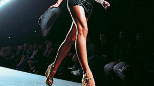 Ellie Gonsalves : Τρελαίνει το Instagram με «καυτές» πόζες