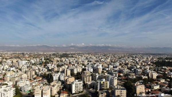 Εκτεθειμένη η κυπριακή κυβέρνηση για τα «χρυσά» διαβατήρια