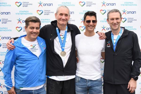 Η «Ομάδα Προσφοράς ΟΠΑΠ» έκοψε πρώτη το νήμα στον 37ο   Μαραθώνιο της Αθήνας