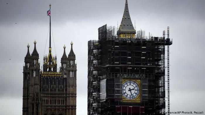 Ακριβές υποσχέσεις στον βρετανικό προεκλογικό αγώνα