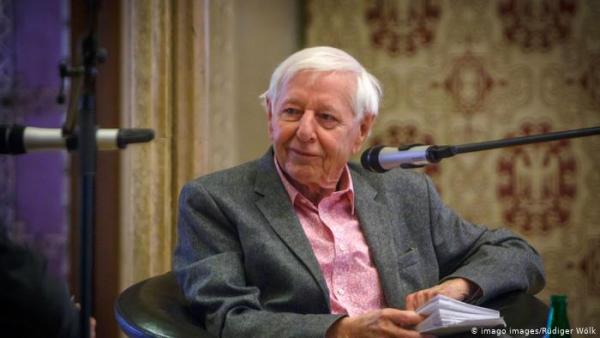 Τα 90 κλείνει ο Χανς Mάγκνους Εντσενσμπέργκερ