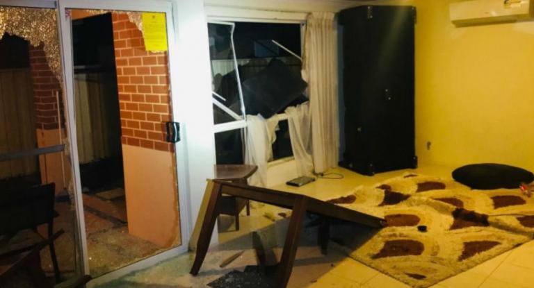 Aυστραλία : Νοίκιασαν σπίτι Airbnb για πάρτι και το κατέστρεψαν ολοσχερώς