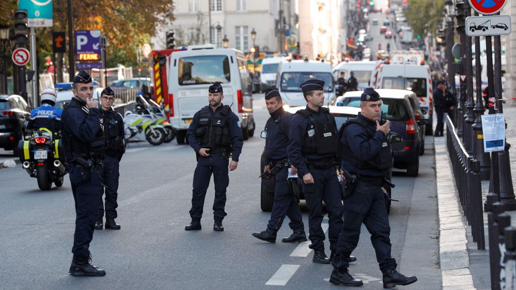 Γαλλία : 31 αλλοδαποί βρέθηκαν κρυμμένοι μέσα σε φορτηγό