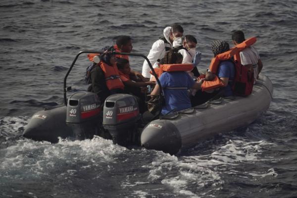 Πρόσφυγας από τη Λιβύη: Θα προτιμούσα να πεθάνω στη θάλασσα από το να γυρίσω πίσω