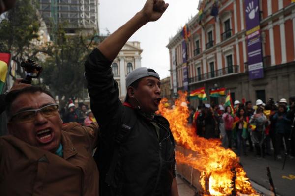 Βολιβία: Επεισόδια μετά την παραίτηση του Έβο Μοράλες