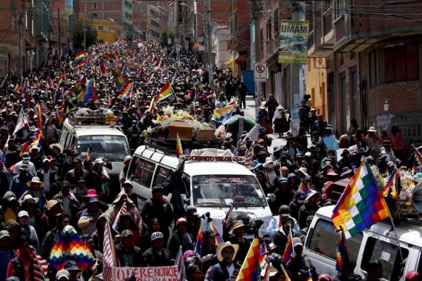 Βολιβία : Σταματούν οι αποκλεισμοί δρόμων ενόψει των συνομιλιών κυβέρνησης και διαδηλωτών