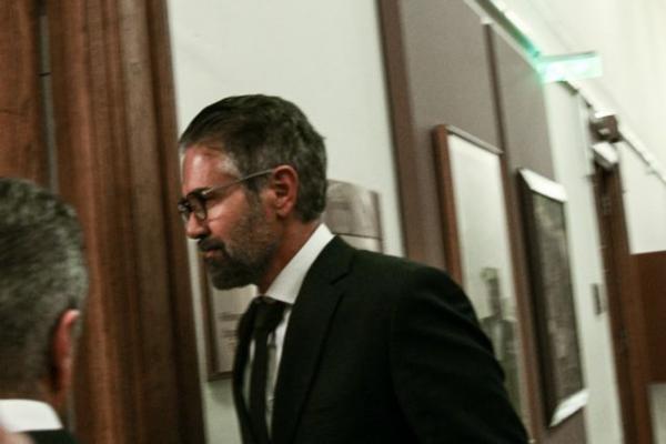 Αδειάζουν Φρουζή μετά την κατάθεσή του στην Προανακριτική εισαγγελικές πηγές