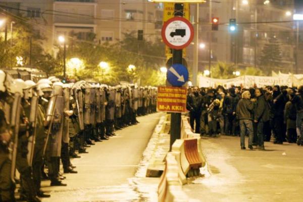 Πολυτεχνείο: Πορεία με αύρες, drones, 5.000 αστυνομικούς και… καταργημένο άσυλο