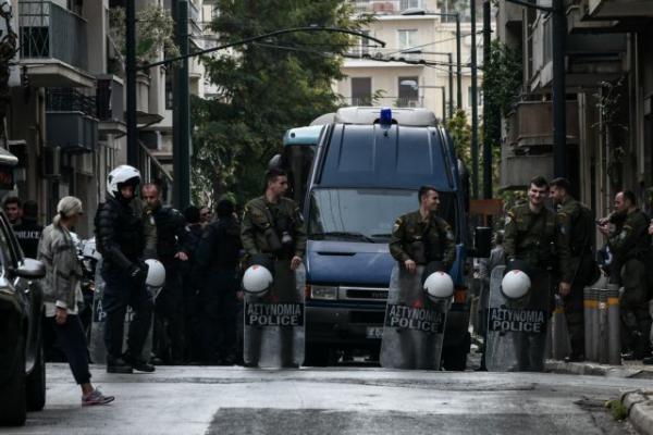 Πολυτεχνείο : «Οχυρό» η Αθήνα για την αποτροπή επεισοδίων – Επί ποδός 5.000 αστυνομικοί