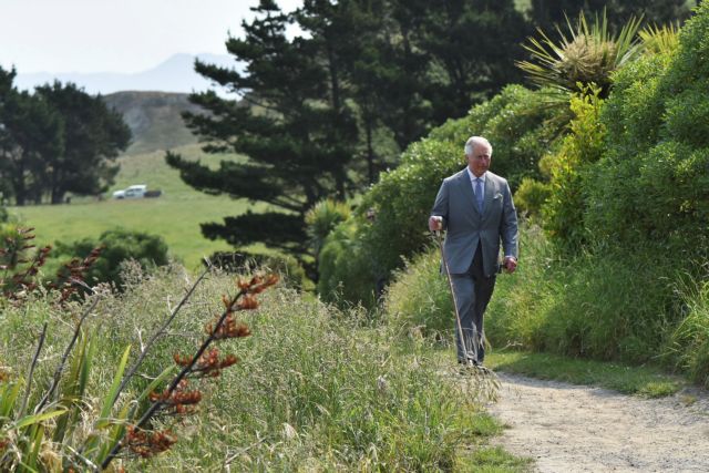 Το σοκ του πρίγκιπα Κάρολου μπροστά στον γυμνό Μαορί