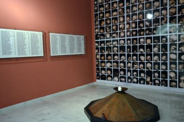 «Εδώ είναι Δίστομο»: Οι Active Member τραγουδούν για τη δικαίωση των θυμάτων