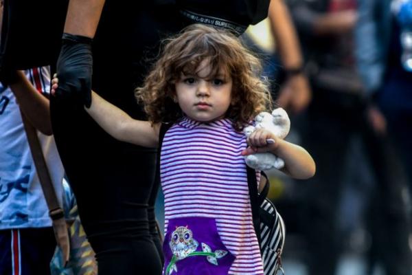 Πρόγραμμα Hellios: Επίδομα ενοικίου έως €630 και εφάπαξ βοήθημα έως €1.490 στους πρόσφυγες