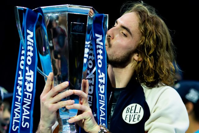 Στέφανος Τσιτσιπάς : Όλη η ελληνική showbiz υποκλίθηκε στο μεγαλείο του