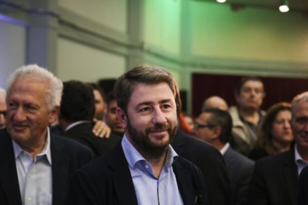 Ανδρουλάκης : Αυτό το Συνέδριο δεν αρμόζει στην ιστορία του ΠΑΣΟΚ