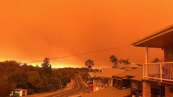 Κόλαση στην Αυστραλία : Νεκροί και τεράστιες καταστροφές από τις «φρικιαστικές πυρκαγιές»